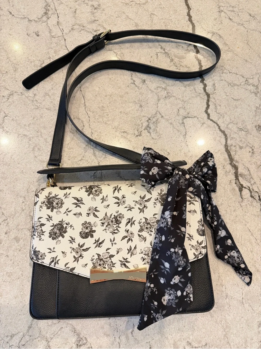 Betsey Johnson Black & White Floral Bow Crossbody Shoulder Bag Faux Leather